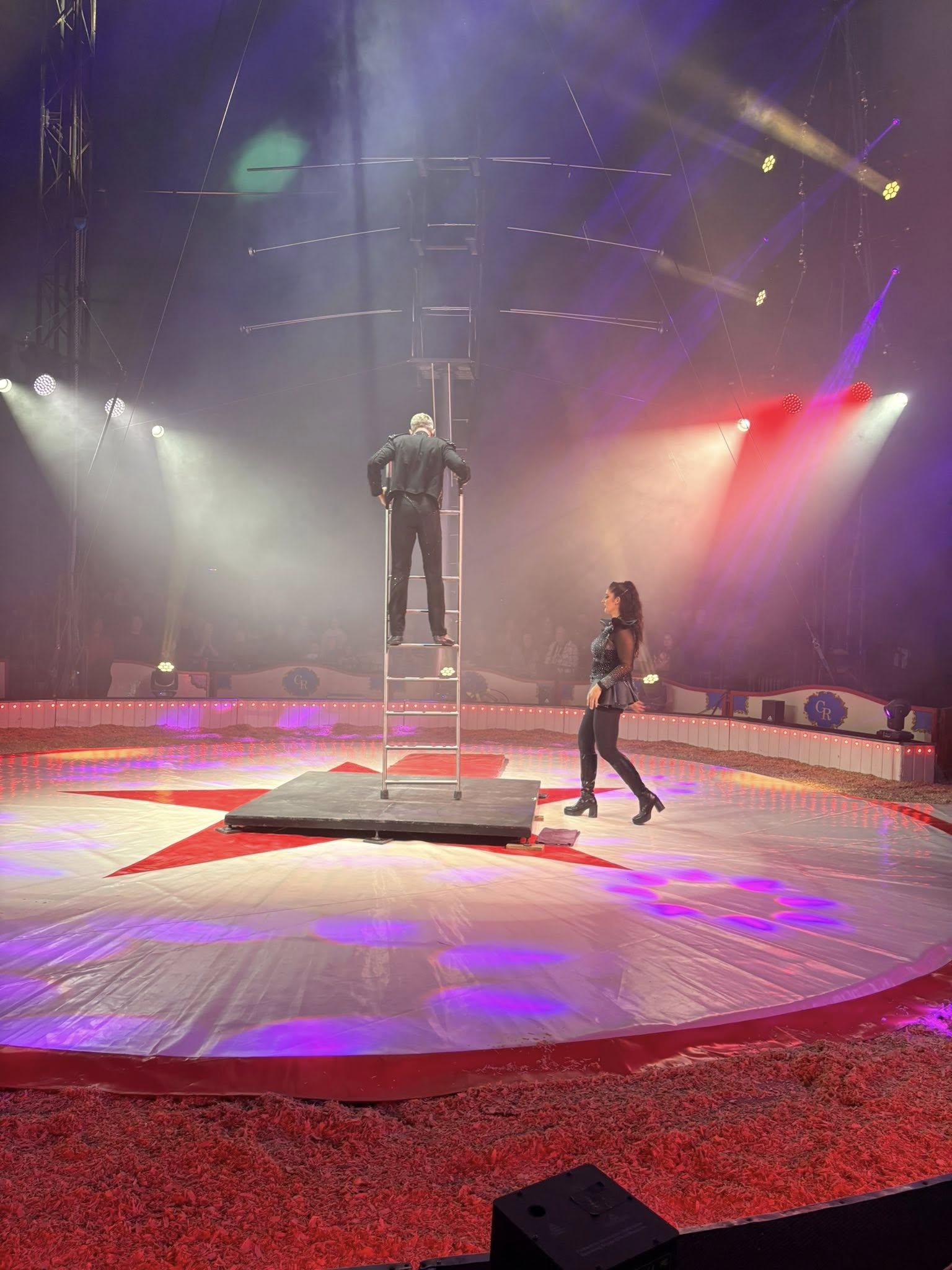 Photo acrobate du cirque